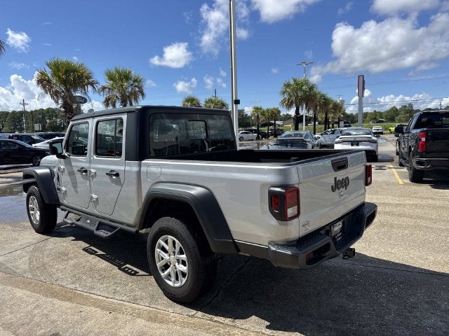 2023 Jeep Gladiator Sport