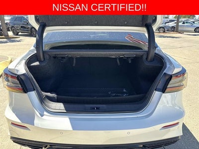 2023 Nissan Maxima SR