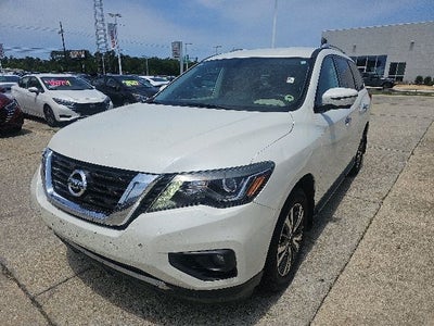 2017 Nissan Pathfinder SL