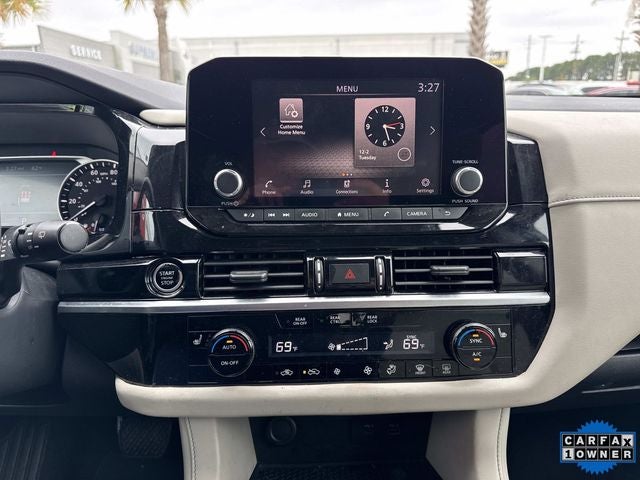 2022 Nissan Pathfinder SV