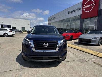2025 Nissan Pathfinder SV
