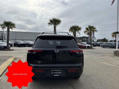 2025 Nissan Pathfinder SV