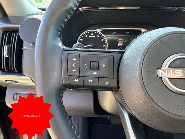 2023 Nissan Pathfinder SL