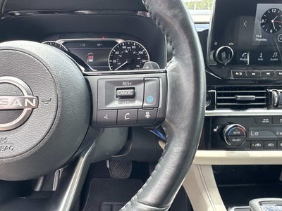 2023 Nissan Pathfinder SL