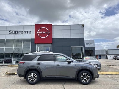 2023 Nissan Pathfinder SL