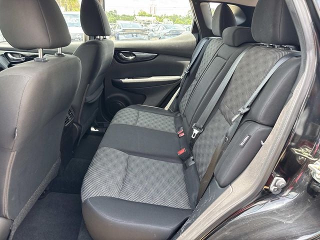 2022 Nissan Rogue Sport SV