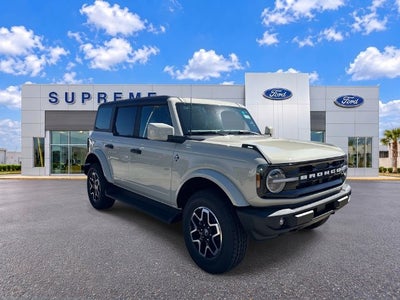 2026 Ford Bronco Outer Banks