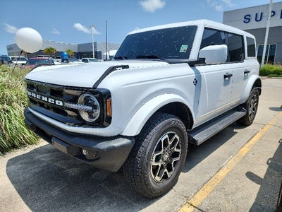 2026 Ford Bronco Outer Banks