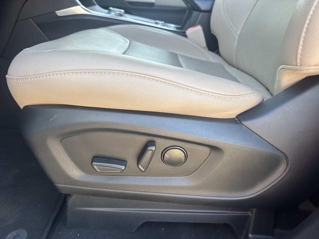 2023 Ford Explorer Limited - Photo 14