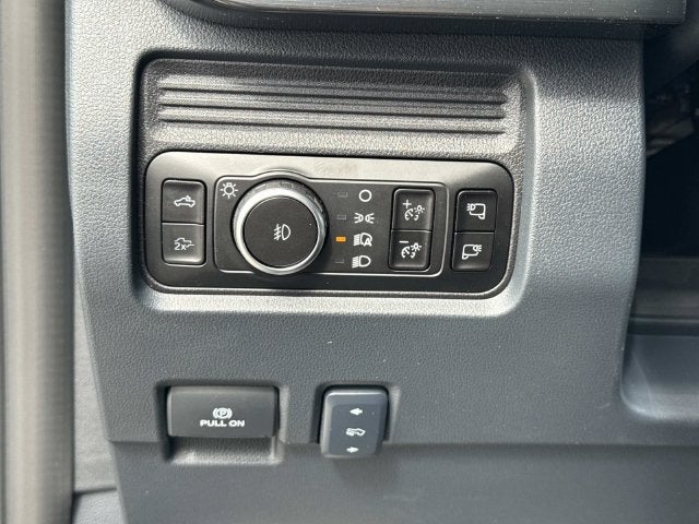 2027 Ford F-450SD 4X4 DRW