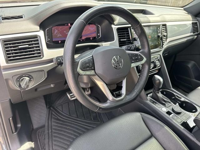 2023 Volkswagen Atlas Cross Sport 2.0T SEL R-Line Black