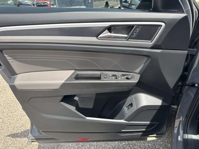 2023 Volkswagen Atlas Cross Sport 2.0T SEL R-Line Black