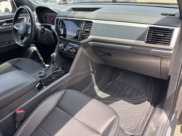 2023 Volkswagen Atlas Cross Sport 2.0T SEL R-Line Black