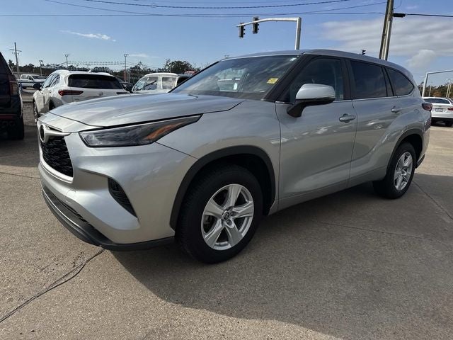 2023 Toyota Highlander LE