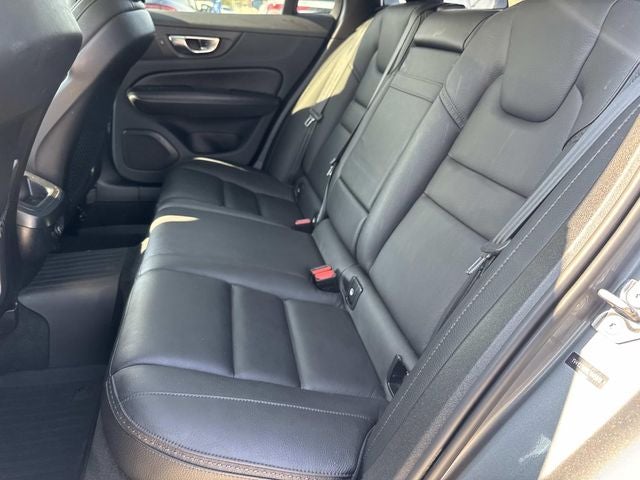 2020 Volvo V60 Cross Country T5