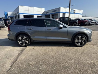 2020 Volvo V60 Cross Country T5
